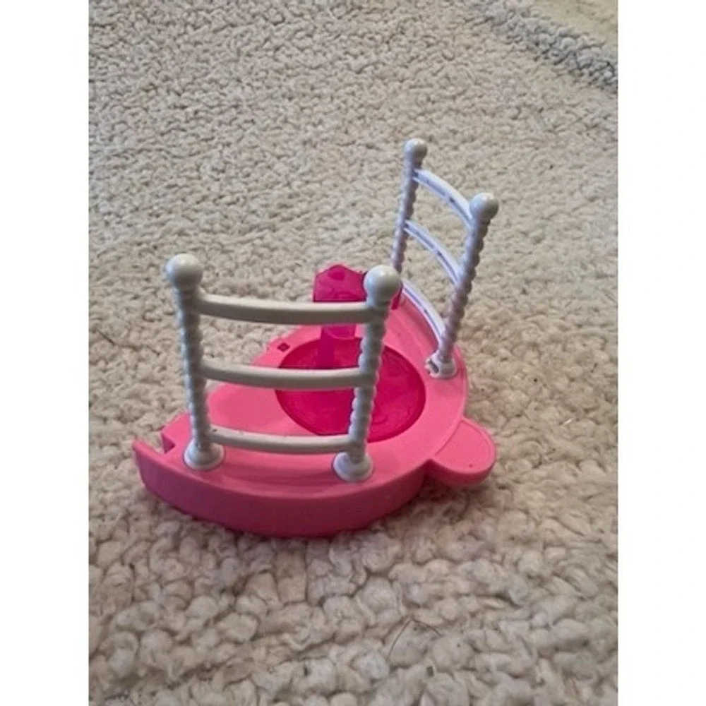 Barbie Pet Show Obstacle Course Ring Accessory Pink &‎ White